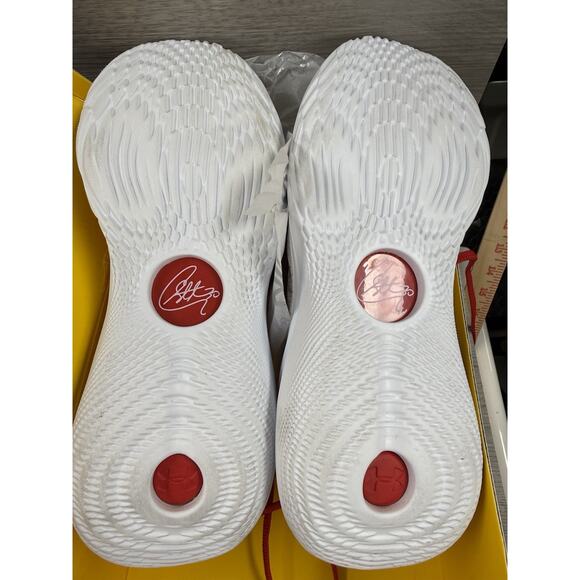 Curry 11 Team White Red 3027637-100 Under Armour Size 11.5 - Picture 8 of 8